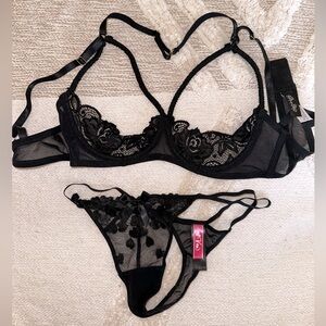 Oh La La Cheri - Small Bra Lingerie
Love, Vera - Small Panties
Brand New|No Tags